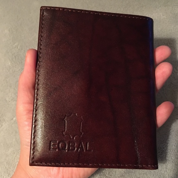 Brown leather wallet - Picture 2 of 6